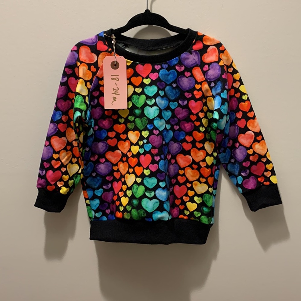 ❌sold 🤩Host Pick 🤩 Heart print Baby crewneck sweatshirt in size 18-24 months - Picture 1 of 5